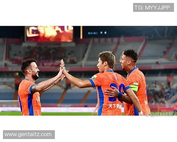 申花与长春亚泰激战正酣比赛结果揭晓引发球迷热议